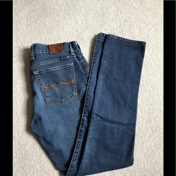 Lucky Brand Denim - EUC Lucky Brand Sweet N’ Straight Jeans size 27